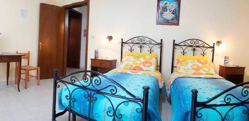ホテル Albergo Vittoria