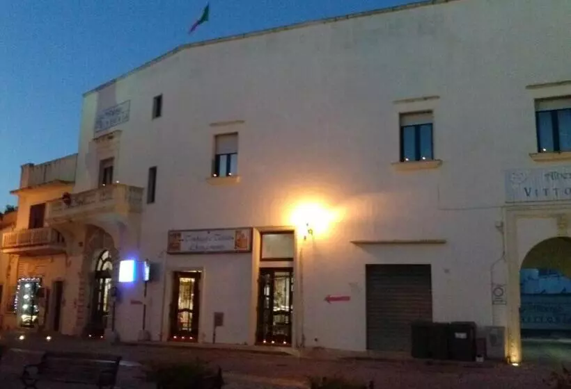 ホテル Albergo Vittoria