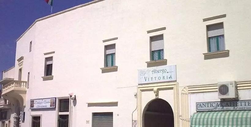 ホテル Albergo Vittoria
