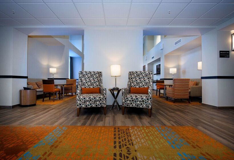فندق Hampton Inn & Suites By Hilton Truro