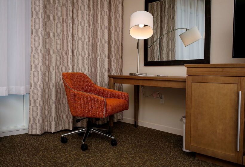 فندق Hampton Inn & Suites By Hilton Truro