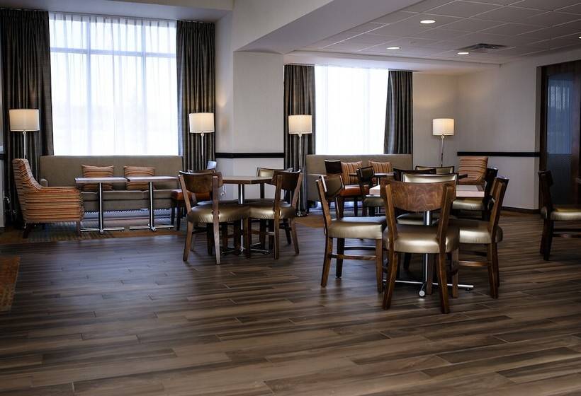 فندق Hampton Inn & Suites By Hilton Truro