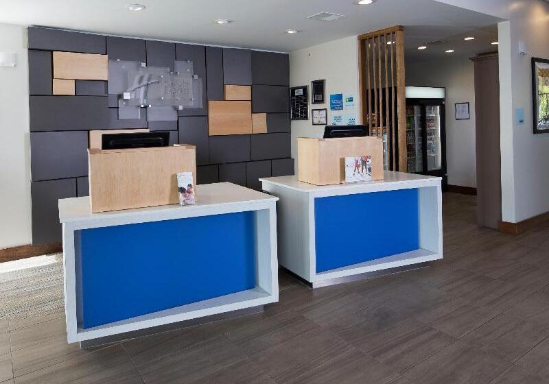 酒店 Holiday Inn Express & Suites Alpena   Downtown, An Ihg