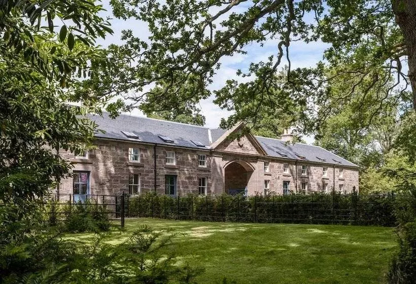Meikleour Arms Hotel And Restaurant