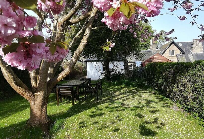 Meikleour Arms Hotel And Restaurant