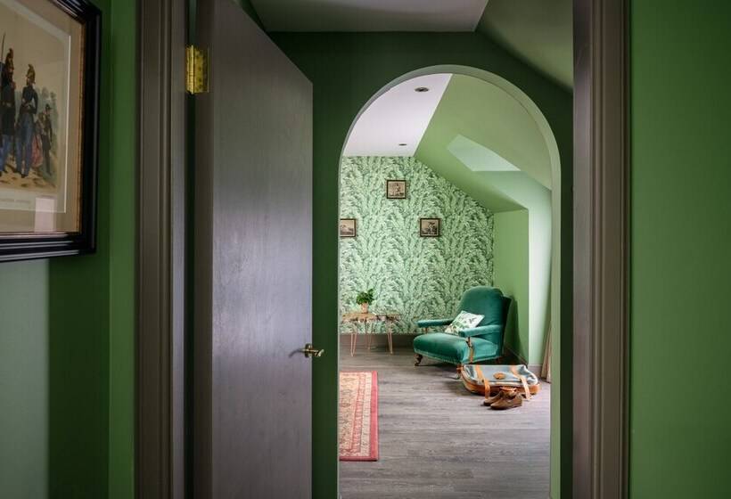 Meikleour Arms Hotel And Restaurant