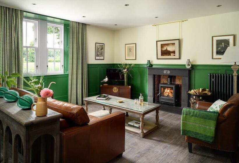 Meikleour Arms Hotel And Restaurant