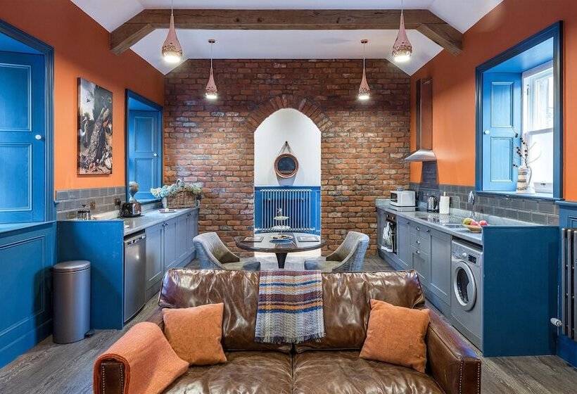 Meikleour Arms Hotel And Restaurant