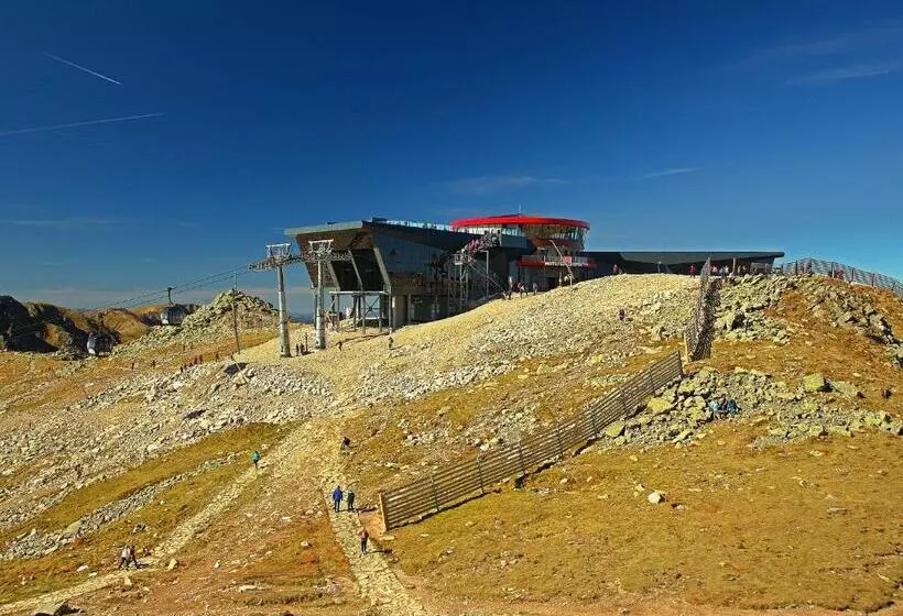 هتل Noc Na Chopku, Rotunda