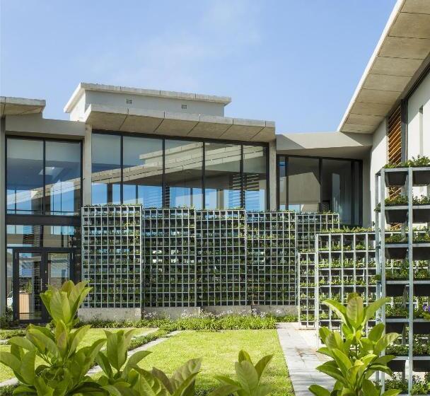 Royal St. Andrews Hotel, Spa And Conference Centre