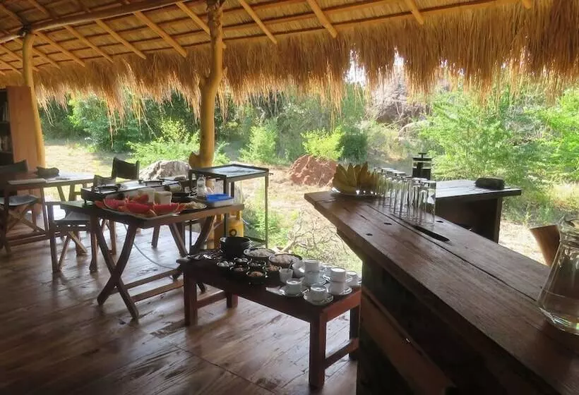 ホテル Ruhunu Safari Camping