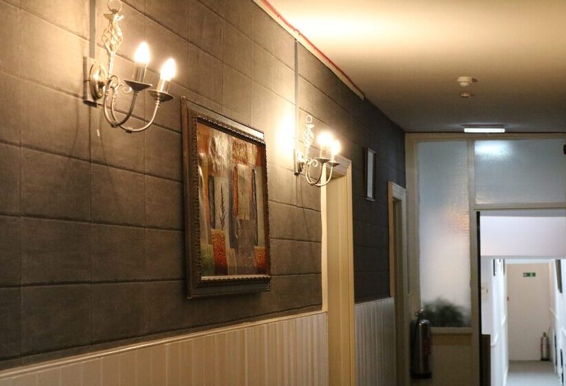 בית מלון כפרי Schooner