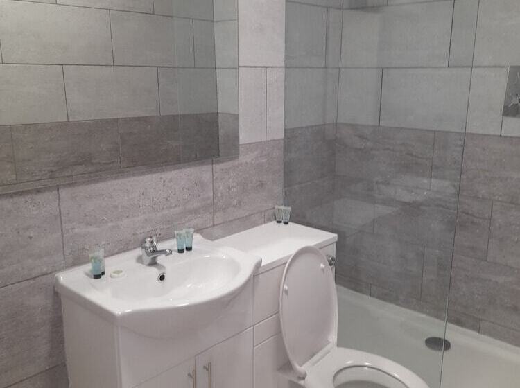 בית מלון כפרי Schooner