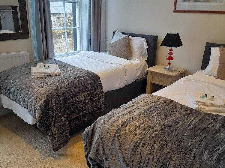 בית מלון כפרי Schooner