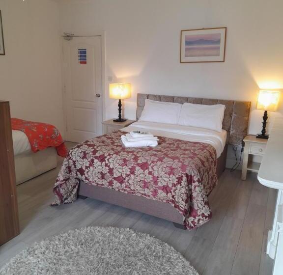 בית מלון כפרי Schooner