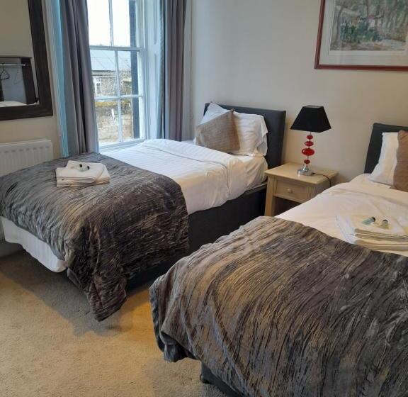 בית מלון כפרי Schooner