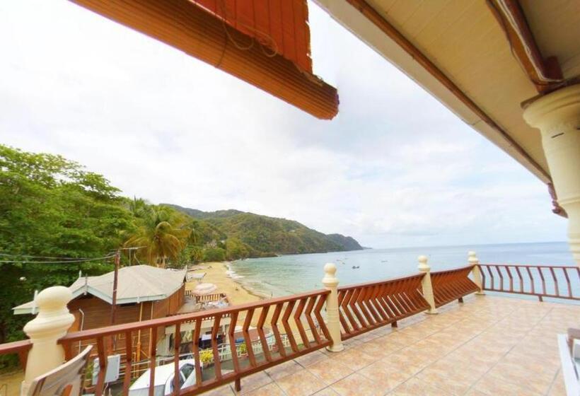 هتل The Naturalist Beach Resort