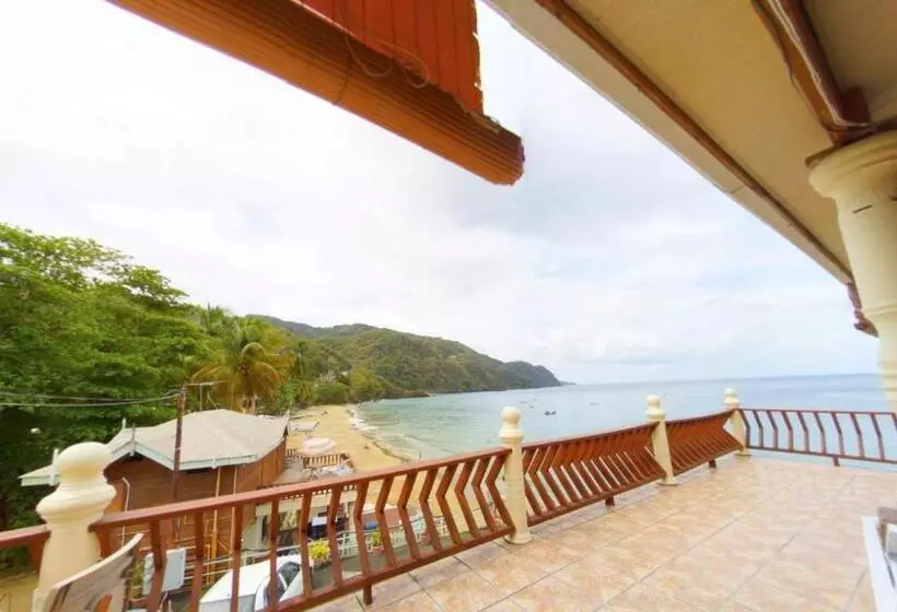 هتل The Naturalist Beach Resort