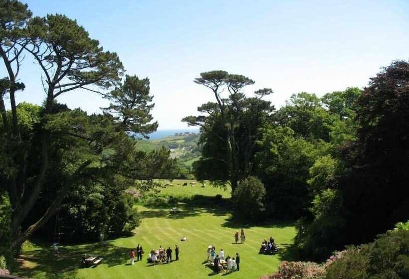 Hotel Trevalsa Court