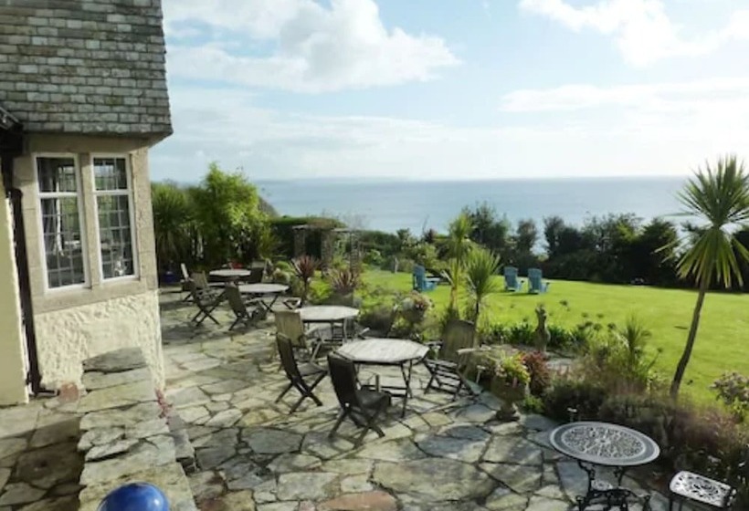 Hotel Trevalsa Court