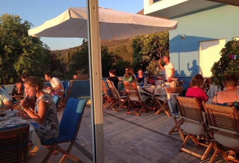 Kanakis Blue Beach Apartments