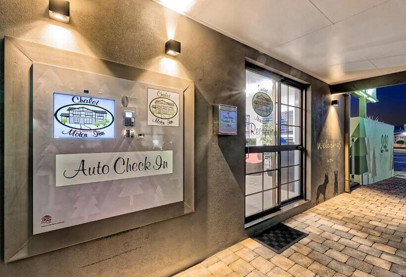 Мотель Chalet Motor Inn