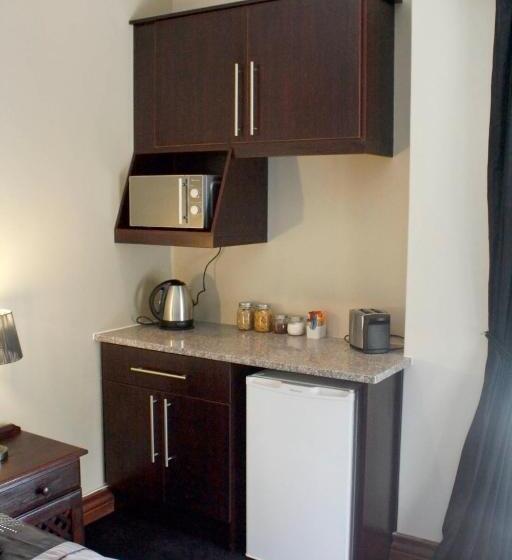 Pension Casa Flora Guesthouse