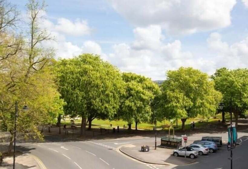 Queens Circus Serviced Apartment