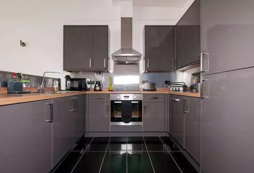 Queens Circus Serviced Apartment