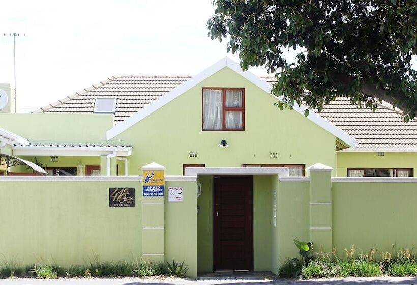 41 On Cedar Bed And Breakfast