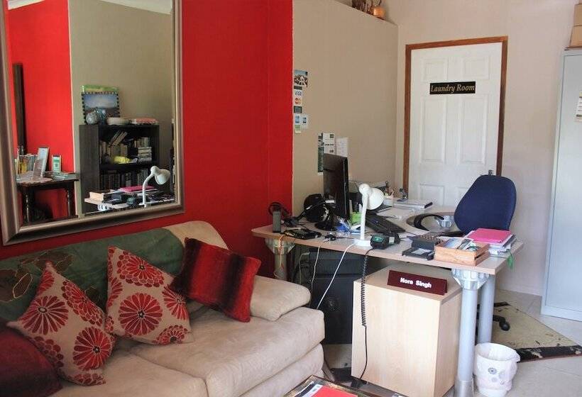 41 On Cedar Bed And Breakfast