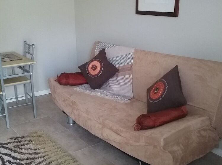 41 On Cedar Bed And Breakfast