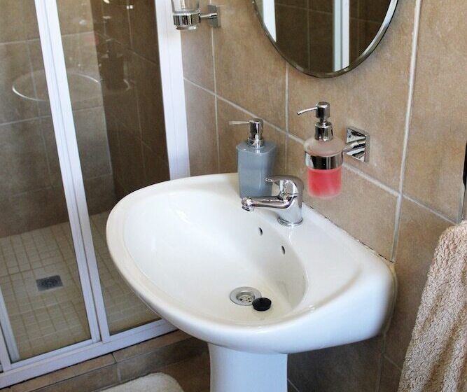 41 On Cedar Bed And Breakfast