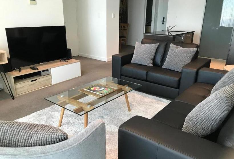 Adelaide Dress Circle Apartments North Terrace