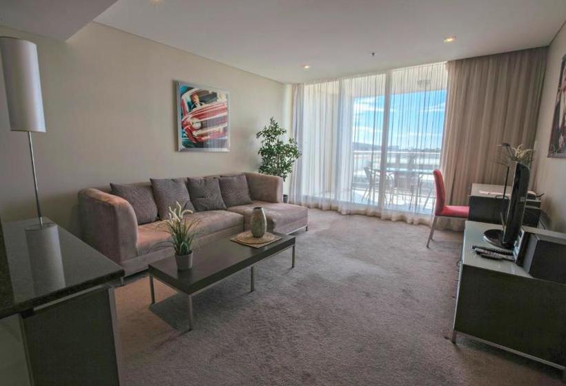 Adelaide Dress Circle Apartments North Terrace