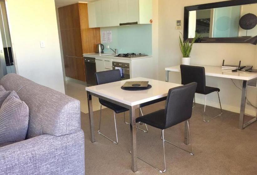 Adelaide Dress Circle Apartments North Terrace