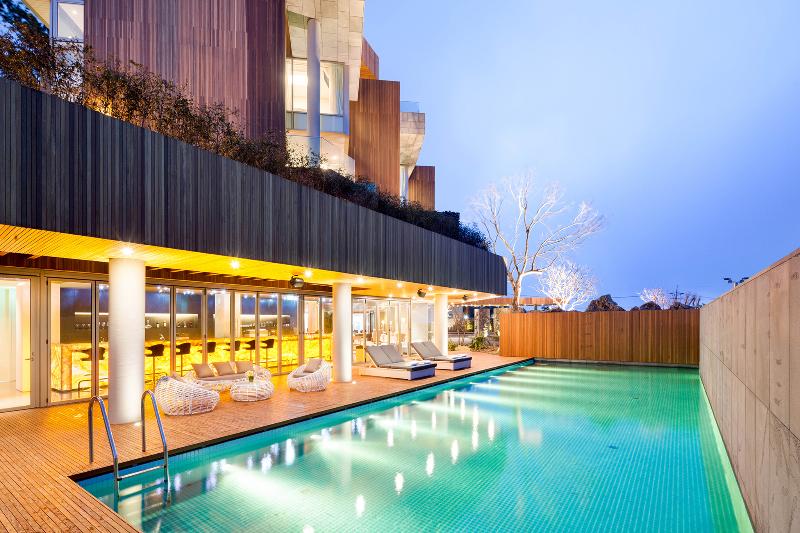 Hotel Bayhill Pool & Villa