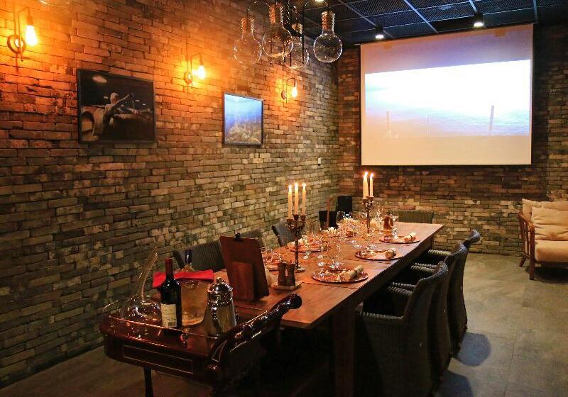 Hotel Bayhill Pool & Villa