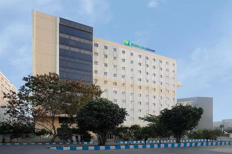 ホテル Holiday Inn Express Hyderabad Hitec City, An Ihg