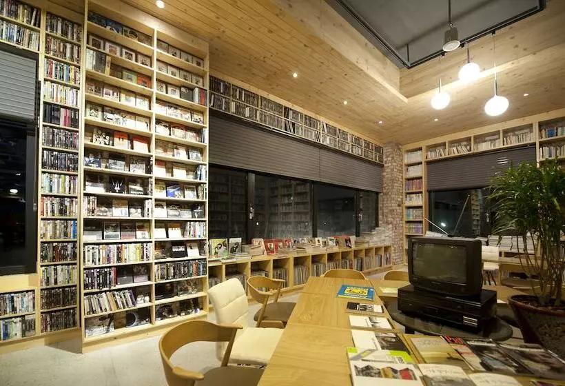 هتل Jeonju Yeonghwa