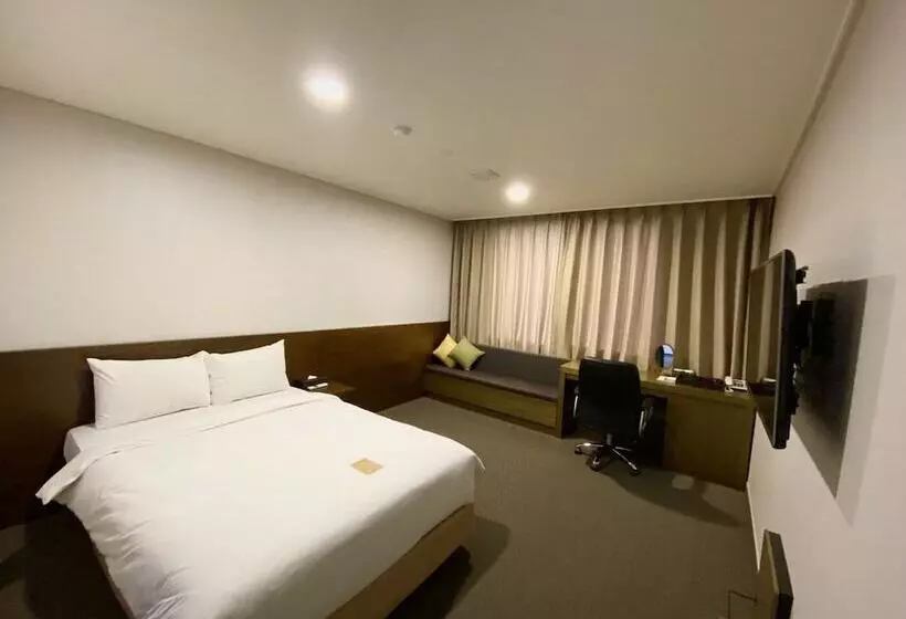هتل Jeonju Yeonghwa