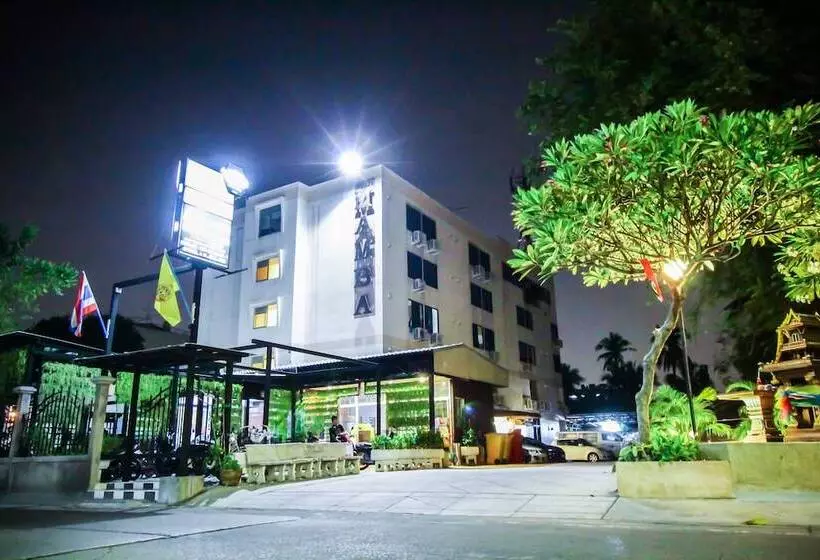 ホテル Mamba And Baan Aranya Serviced Apartment