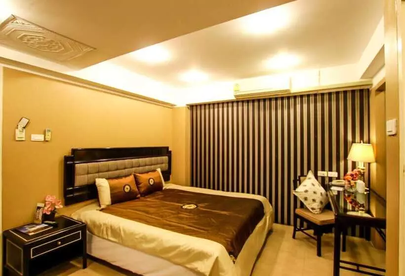 ホテル Mamba And Baan Aranya Serviced Apartment