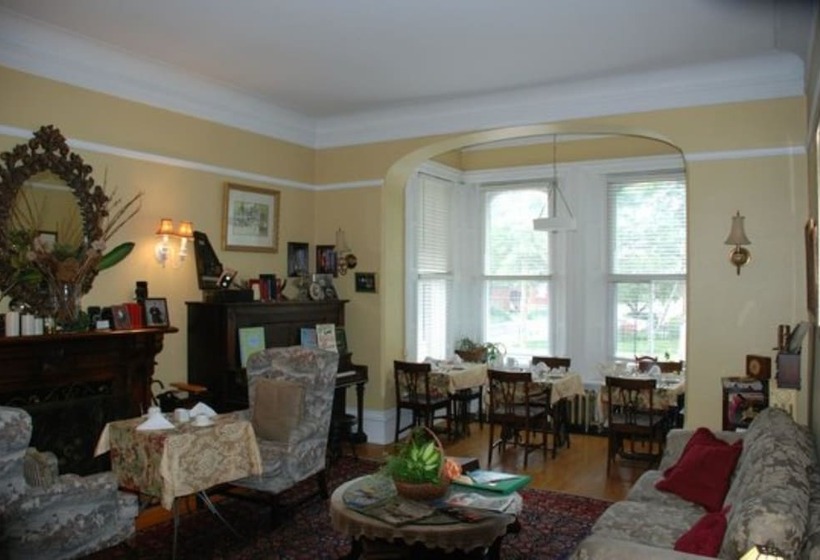 فندق Mcgee S Inn