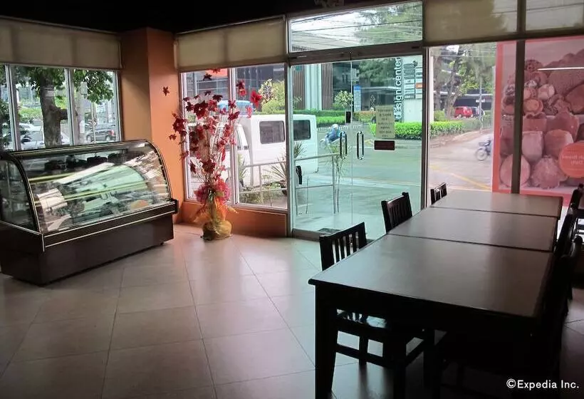 Hotelli Oftana Suites Cebu Near Oakridge