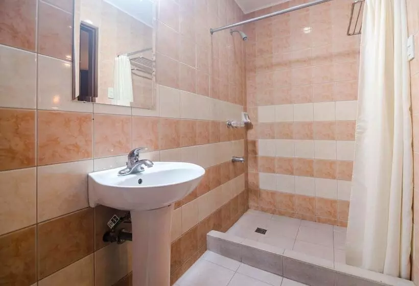Hotelli Oftana Suites Cebu Near Oakridge