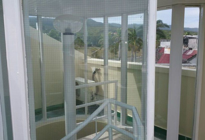 هتل Seacastles Vacation Penthouse