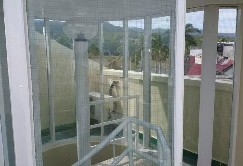 هتل Seacastles Vacation Penthouse