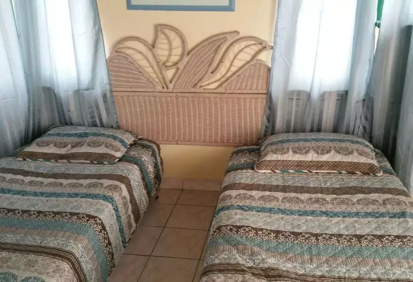 هتل Seacastles Vacation Penthouse