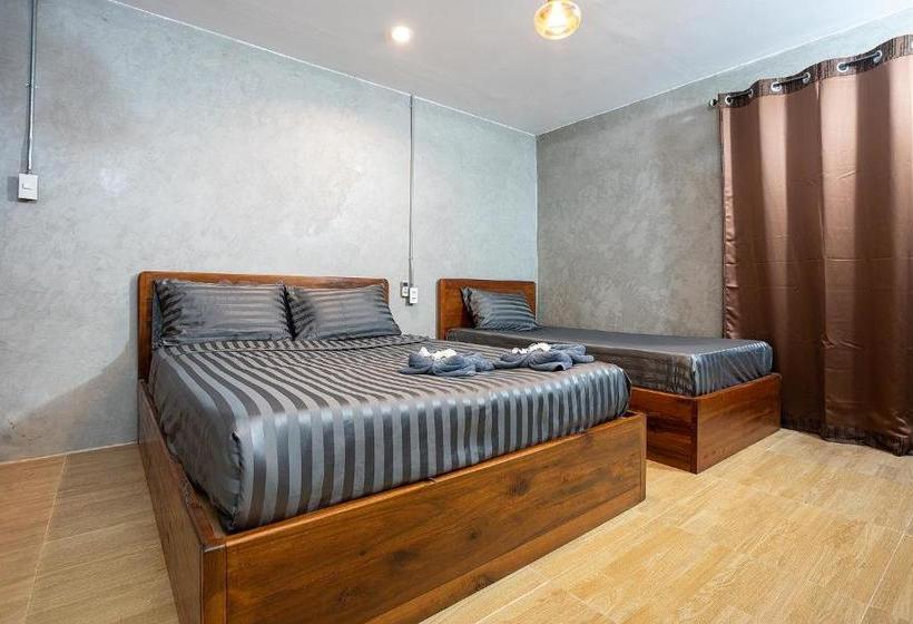 هتل The Cosy Sunset Beach Resort & Restaurant